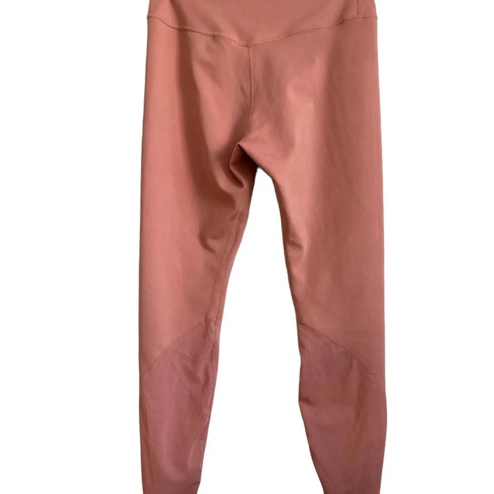 NIKE  peach Pink Dri Fit Tight Fit Performance Leggings Medium AJ8827-606 size M